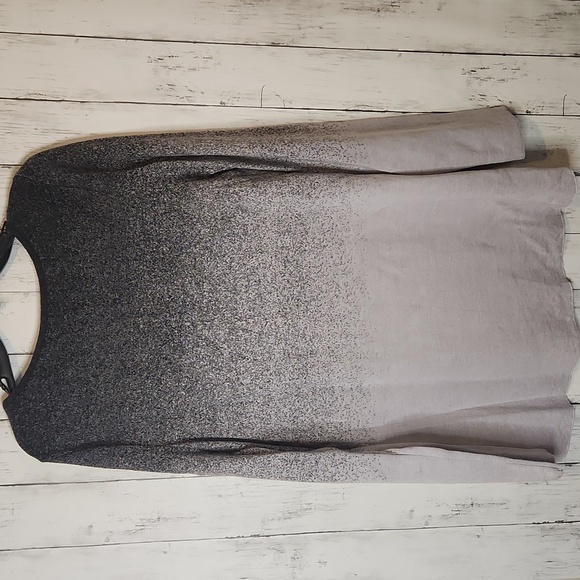 🎅Simply Vera Vera Wang Black and Gray Ombre Long Sleeve Sweater XL - Picture 7 of 7